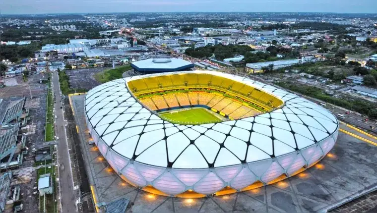 A Arena da Amazônia foi construída para ser utilizado como uma das 12 sedes da Copa do Mundo FIFA de 2014 e foi inaugurado em 9 de março de 2014. Atualmente tem capacidade para 44.000 espectadores.