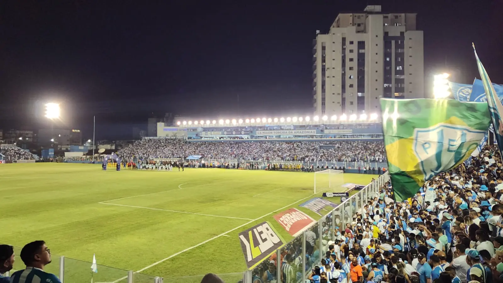 Torcida comparece em bom número na Curuzu