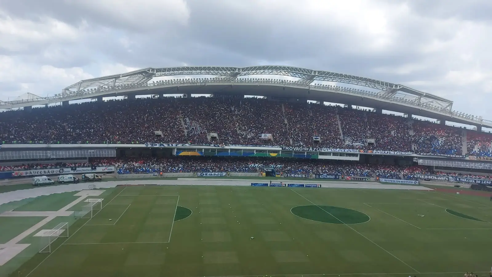 Mangueirão tá ficando lotado para a decisão.