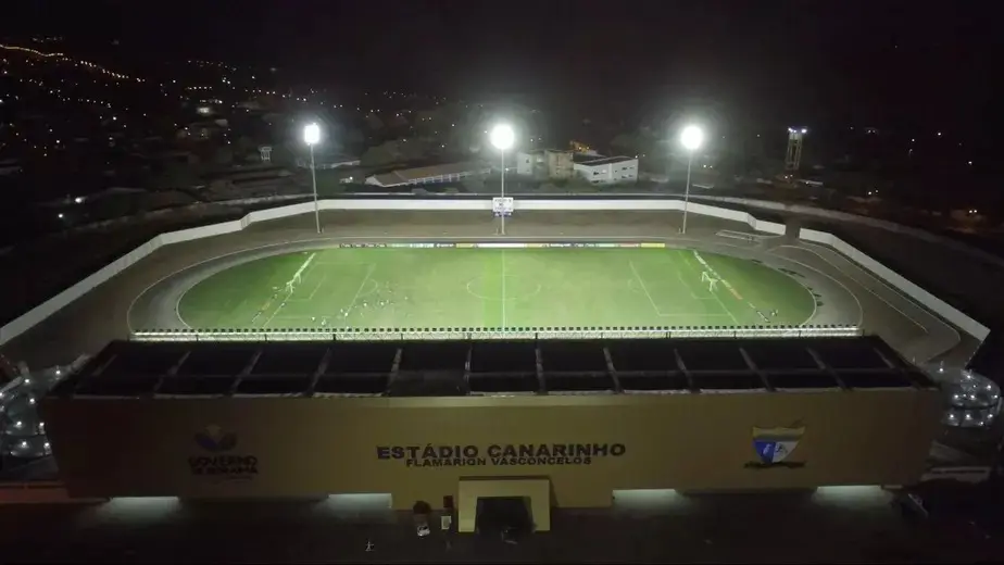 O Estádio Flamarion Vasconcelos, apelidado de Canarinho, está localizado na cidade de Boa Vista. Ele foi inaugurado em 13 de setembro de 1975 e reinaugurado em 13 de fevereiro de 2020. Tem capacidade para 4.556 espectadores.