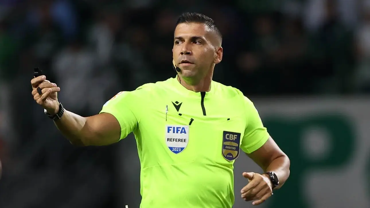 Árbitro: Bruno Arleu de Araújo (RJ); Árbitro assistente 1: Rodrigo Figueiredo Henrique Correa (RJ); Árbitro assistente 2: Carlos Henrique Alves de Lima Filho (RJ); VAR: Ilbert Estevam da Silva (SP).