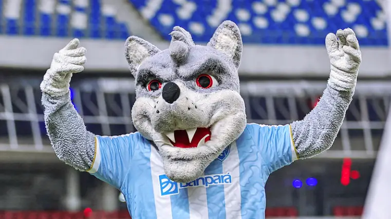 Nicolas toca para Benítez, que ajeita e solta uma bomba para empatar tudo no Mangueirão!