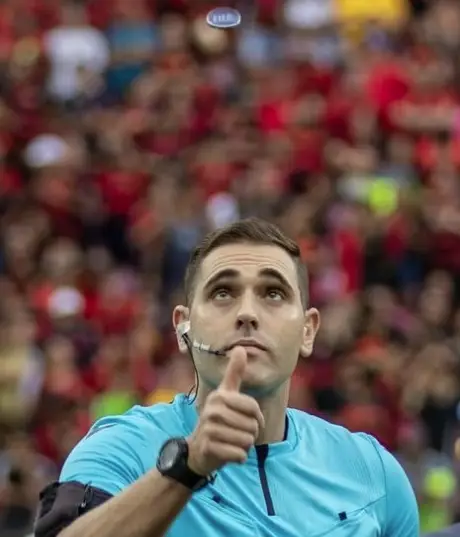 Árbitro: Joao Vitor Gobi (SP); Assistente 1: Alex Ang Ribeiro (SP); Assistente 2: Daniel Paulo Ziolli (SP); VAR: Rafael Traci (SC).