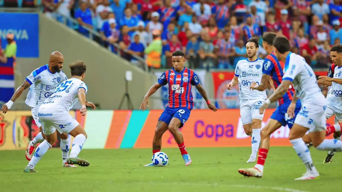 O Bahia venceu o Paysandu por 4 a 0 na noite desta quarta-feira (21), na Arena Fonte Nova, e garantiu a classificação às oitavas de final da Copa do Brasil com 5 a 0 no placar agregado.