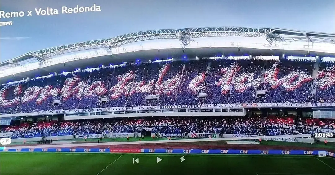 No momento em que as equipes entraram em campo, a torcida do Remo exibiu um mosaico com a frase "Contra tudo e contra todos", em referência à polêmica da arbitragem no jogo contra o Atlético-GO.