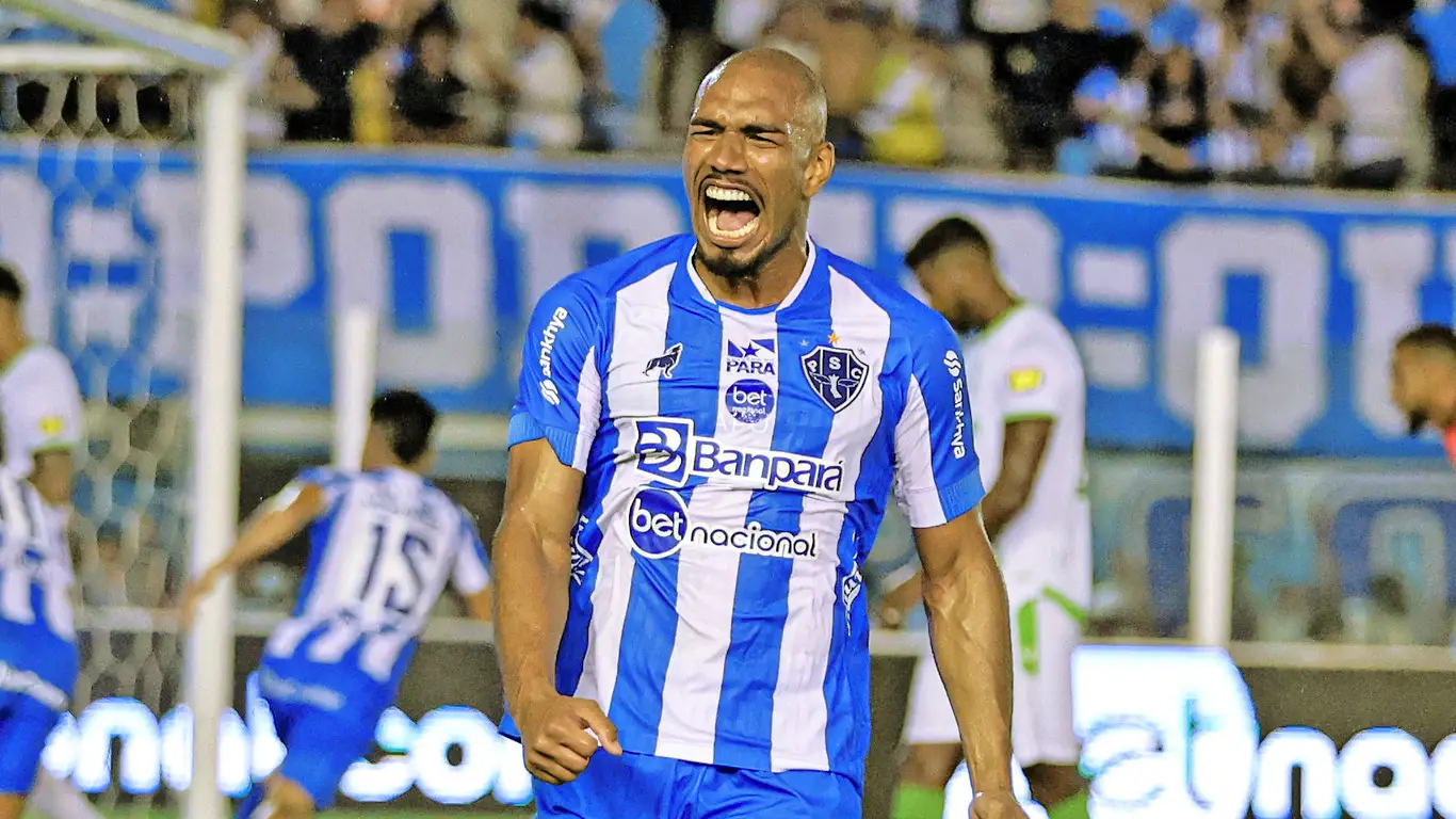 O lateral-esquerdo Kevyn, que havia sofrido uma pancadanojoelho,está recuperado e novamente à disposição da comissãotécnica.