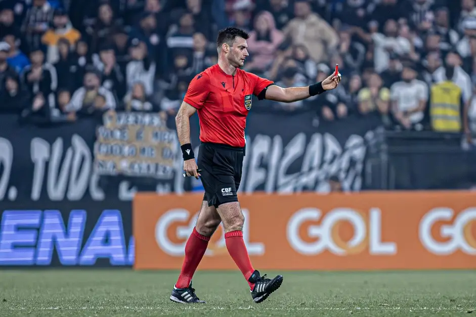 A arbitragem será de Jonathan Benkenstein Pinheiro (RS), com auxílio de Lucio Beiersdorf Flor e Tiago Augusto Kappes Diel, além do VAR Marcelo Rogério (SP).
