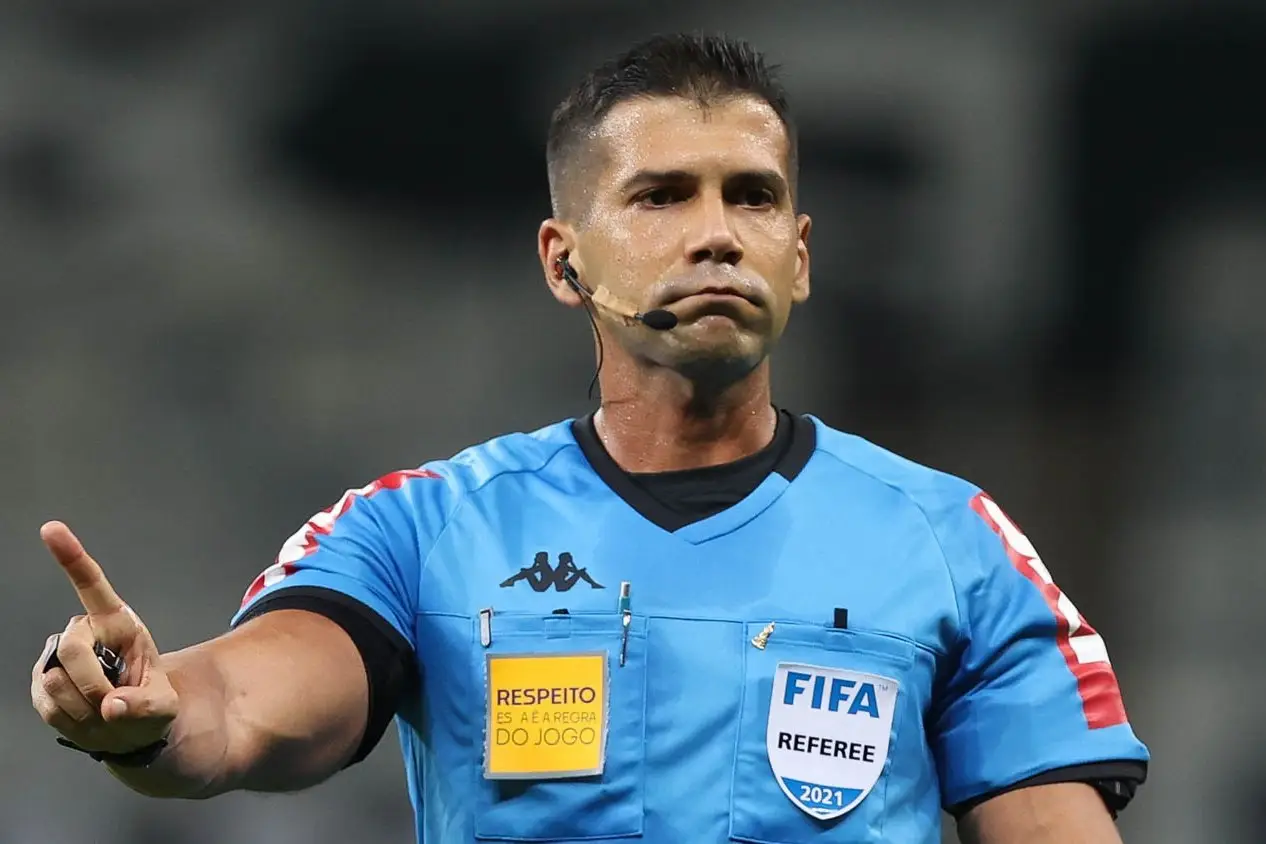 Arbitro: Bruno Arleu de Araújo (RJ); Assistente 1: Luiz Claudio Regazone (RJ); Assistente 2: Carlos Henrique Alves de Lima Filho (RJ); VAR: Diego Pombo Lopez (BA)