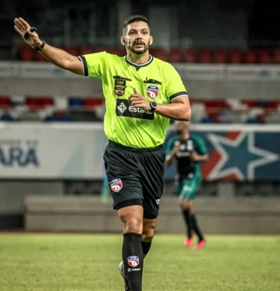 Árbitro: Olivaldo José Alves Moraes (CBF); Assistente 1: Carlos Eduardo Galeno Benevides (CBF); Assistente 2: Jhonathan Leone Lopes (CBF); VAR: Fernando Antonio Mendes de Salles Nascimento Filho (CBF)