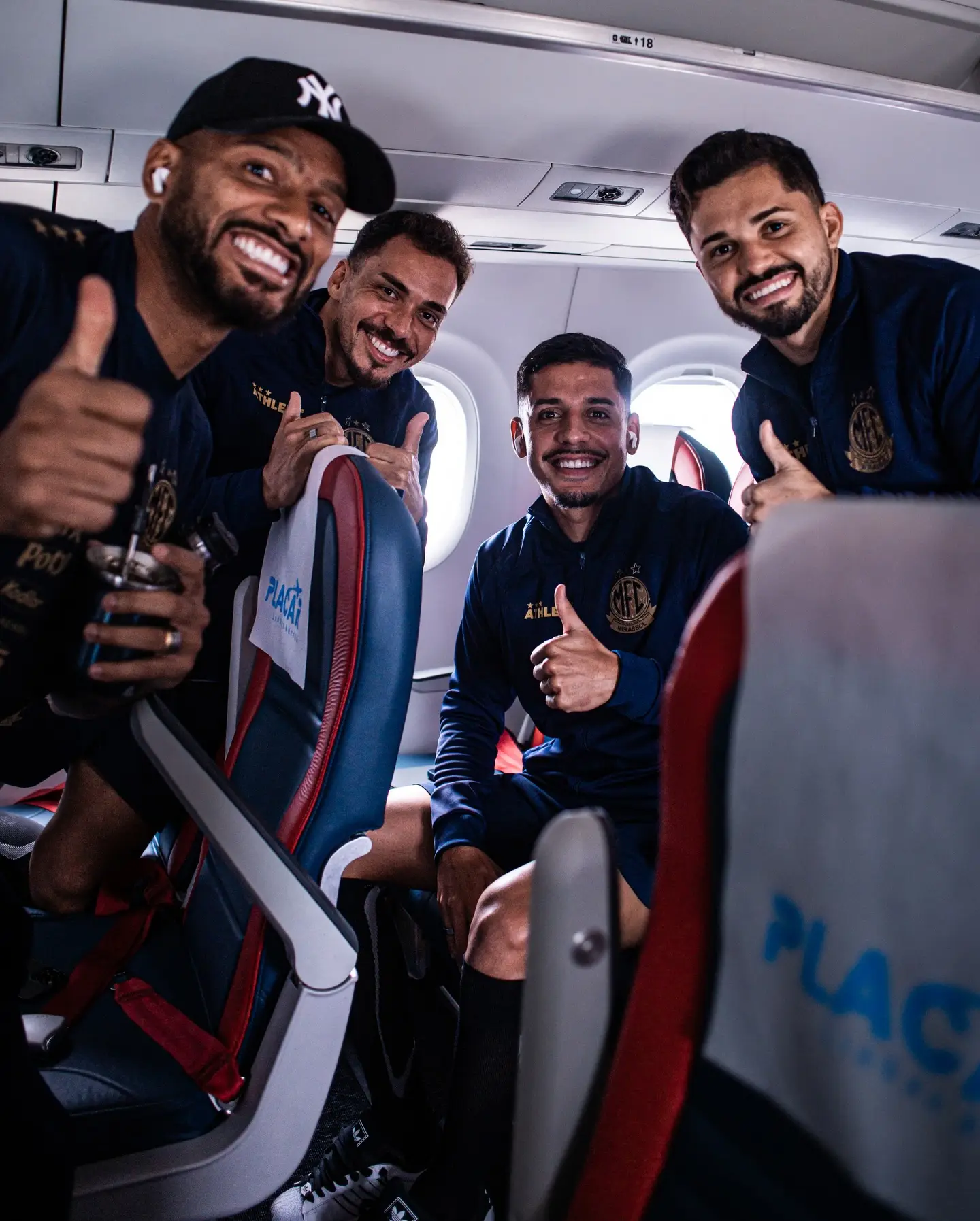 Já o Leão Caipira chega embalado após vencer o Vasco de virada por 2 a 1, mostrando força logo no início do Brasileirão.