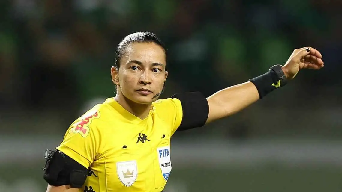 Árbitra: Edina Alves Batista (SP); Arbitro Assistente 1: Alex Ang Ribeiro (SP); Arbitro Assistente 2	Schumacher Marques Gomes (PB); VAR: Carlos Eduardo Nunes Braga (RJ)