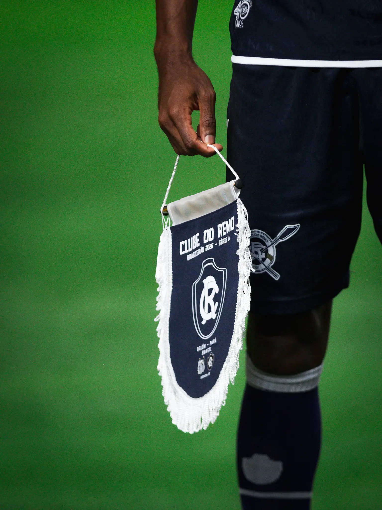 Lanterna do torneio, o time azulino soma apenas seis pontos em nove partidas e vem de derrota por 2 a 0 para o Santos.