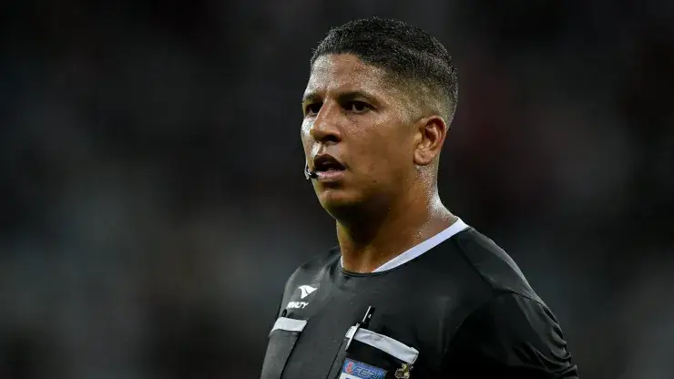 Árbitro: Tarcizo Pinheiro Caetano (RJ); Assistente 1: Raphael Carlos de Almeida Tavares dos Reis (RJ); Assistente 2: Fabio Ramos Franca (RJ)